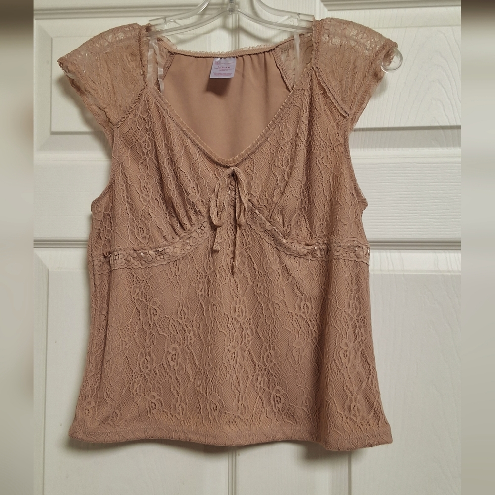 💥SALE💥No Boundaries, L (11-13), Beige Lace Cami Top